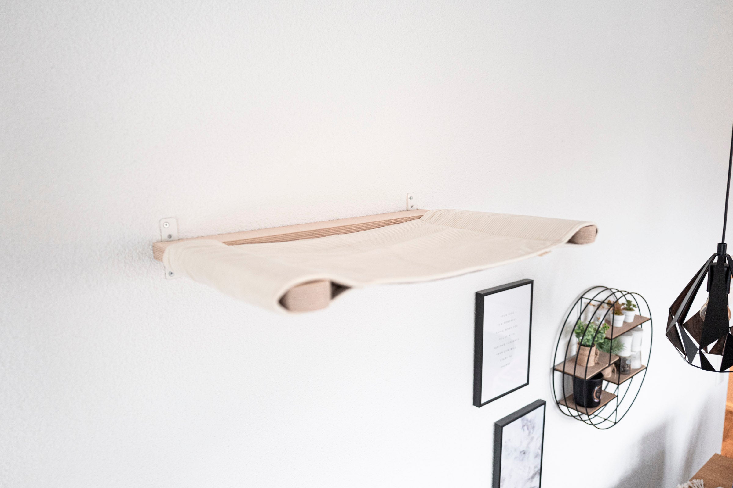 CADO Katzen-Hängematte für die Wand aus Birke